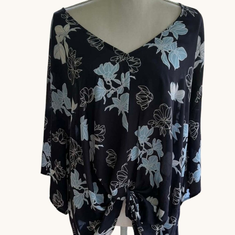 SAINTS & HEARTS Women's Floral Top